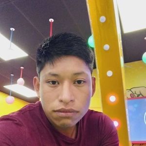 Meet your Posher, Moises